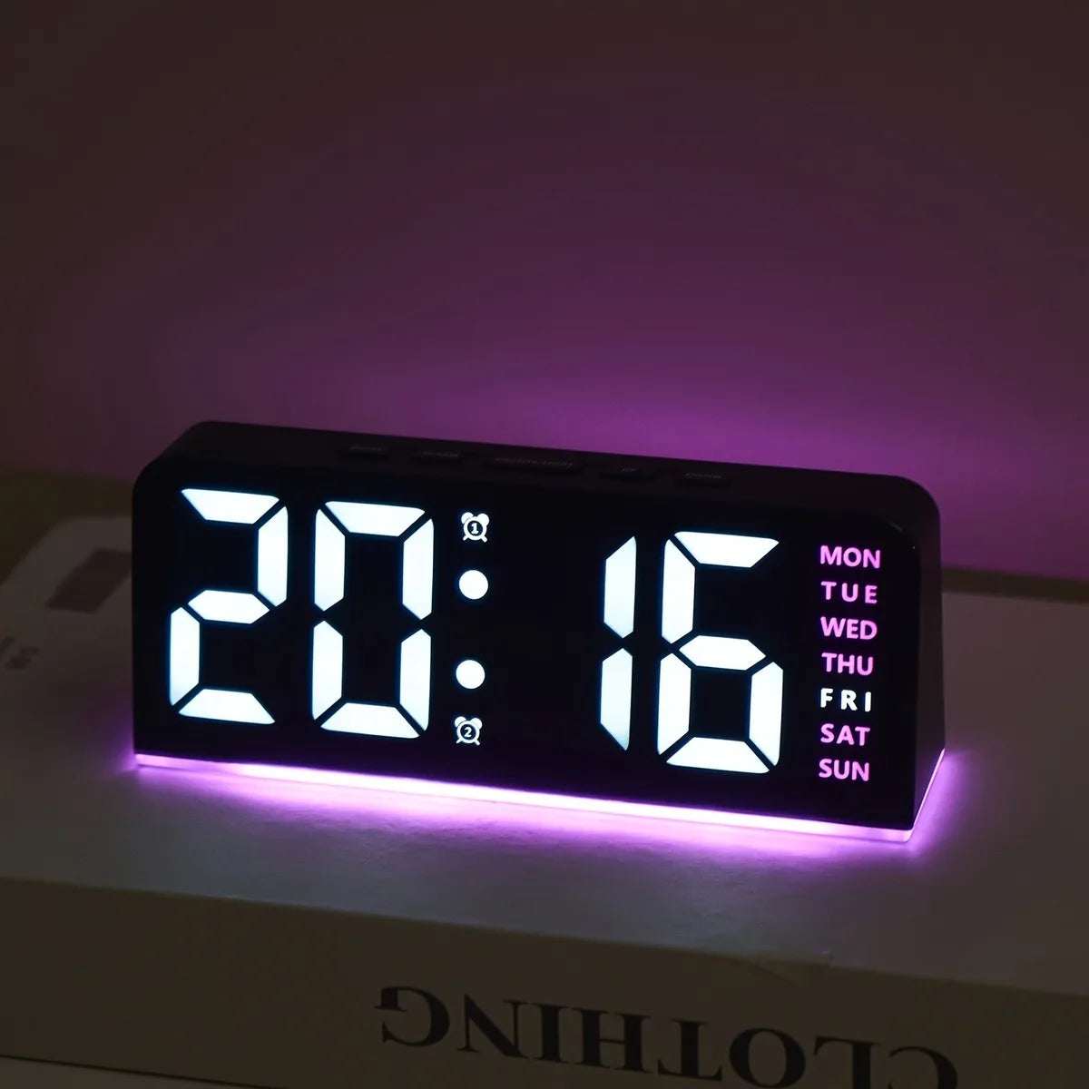 Reloj LED Ambiental Digital con Fecha (USB) - Brillo Ajustable
