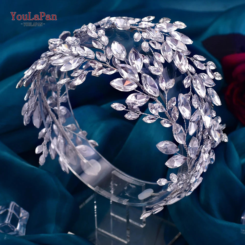 Handmade YouLaPan imitation diamond belt with sparkling stones, detailed close-up showing its elegant design and craftsmanship.