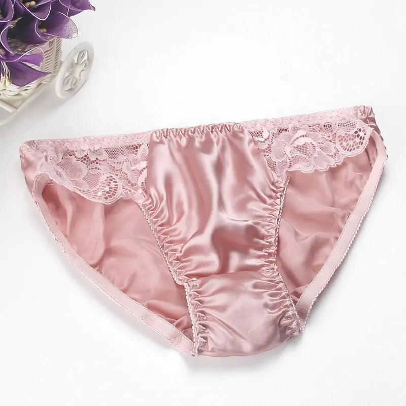 Silk Moroccan mulberry silk women's underwear from Corporación Turística, soft and luxurious, in a comfortable fit.