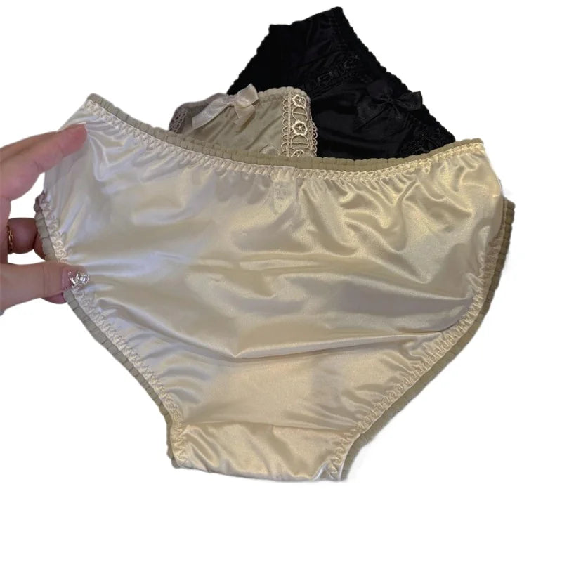 Silk skating underwear shorts from Corporación Turística, soft and smooth fabric designed for comfortable ice skating wear.