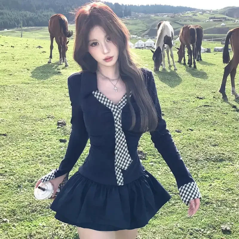 Long-sleeve Korean-style sexy blouse with a fitted waist, featuring stylish design details.