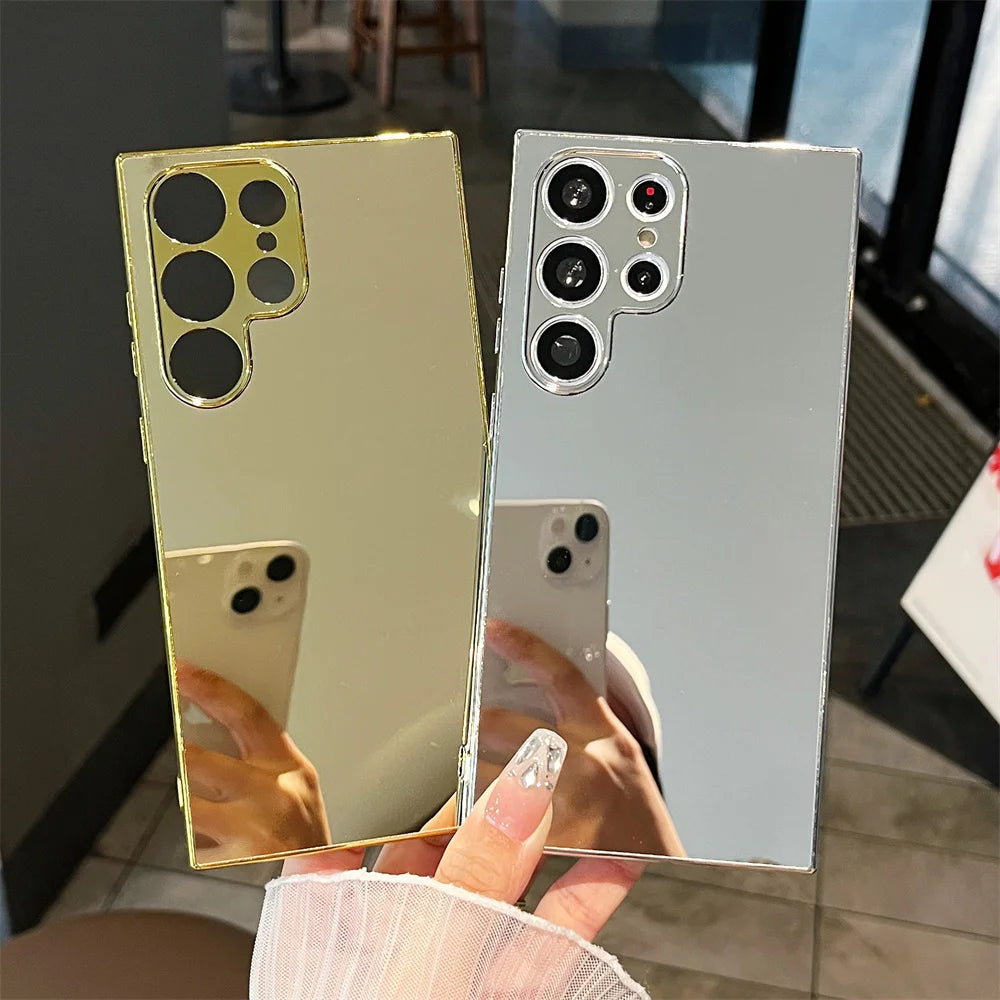 Makeup case with mirror for Samsung Galaxy phone, featuring a shiny exterior and compact design by Corporación Turística.