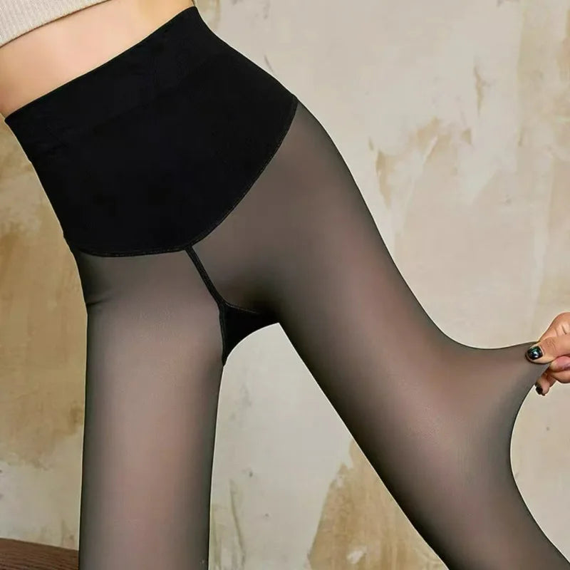 Warm pantyhose with shaping effect for hips and glutes, from Corporación Turística, shown on a model.