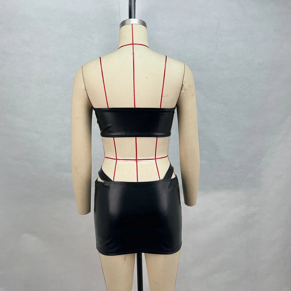 Slim fit strapless short dress for women, stylish mini dress by Corporación Turística, shown in vibrant fabric.