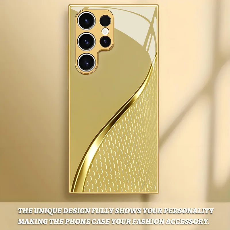 Luxury gold phone case for Samsung Galaxy by Corporación Turística, featuring a sleek design and shiny gold finish.