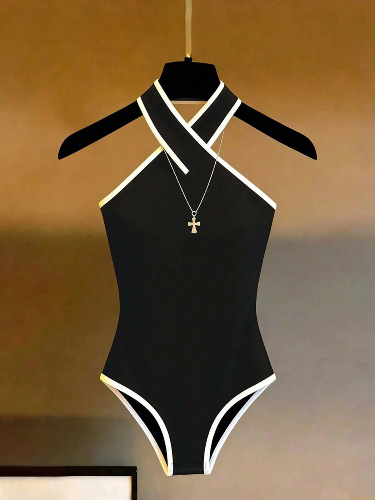 Halter body for women with contrast trim, featuring a stylish design, from Corporación Turística.