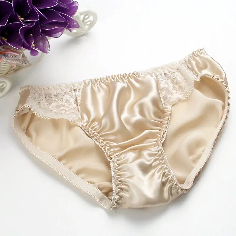 Silk Morera 100% women's underwear from Corporación Turística, soft and luxurious silk fabric with delicate detailing.