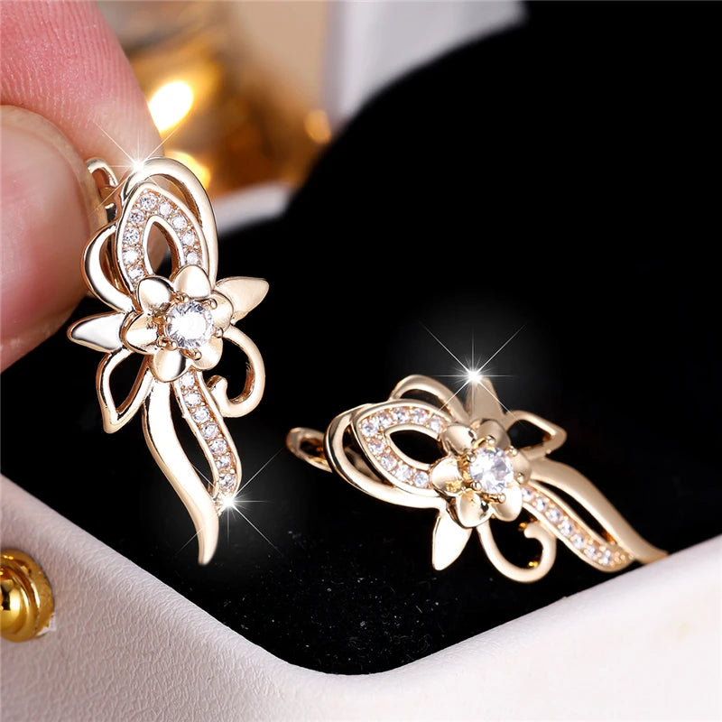 Pendientes de aro con forma de flor de piedra de circón b...