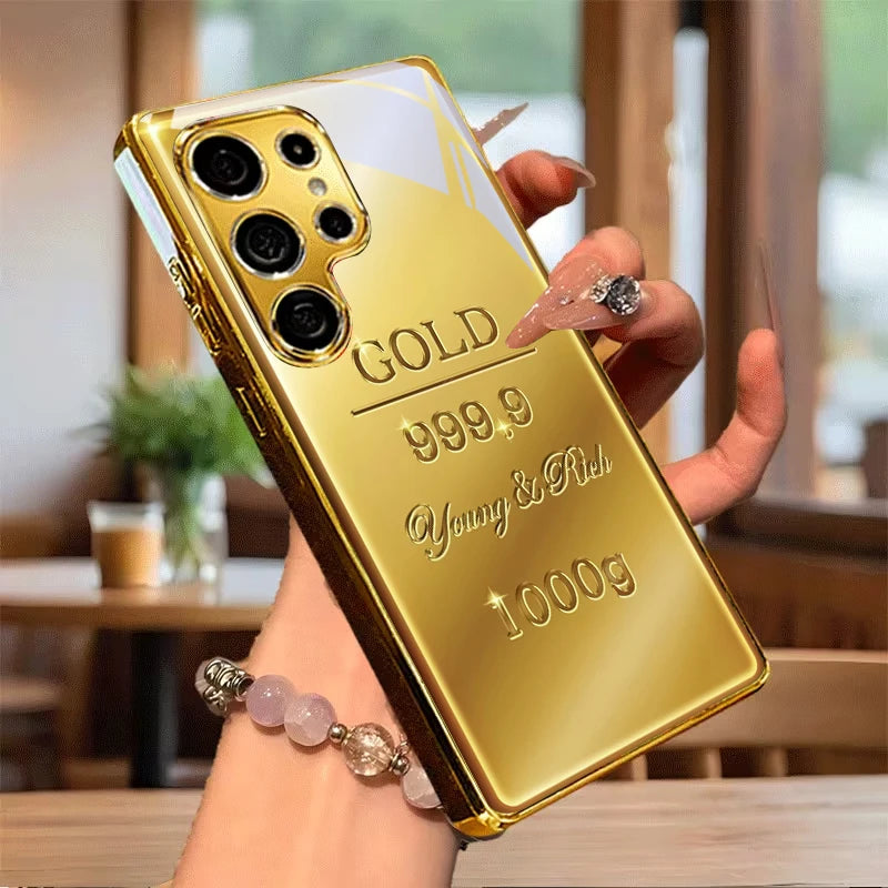 Luxury gold phone case with bar design from Corporación Turística, stylish protective cover for smartphones.