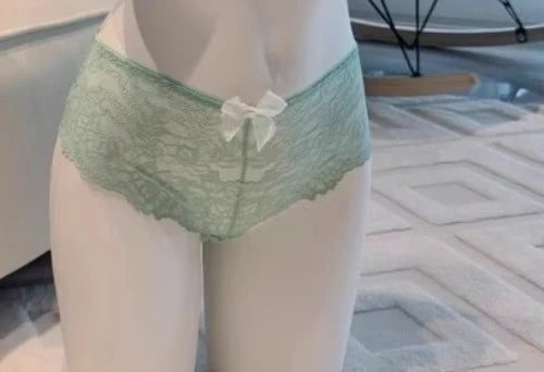 Green mint YUQI halter neck bra set featuring a comfortable fit, with soft fabric and stylish design for everyday wear.
