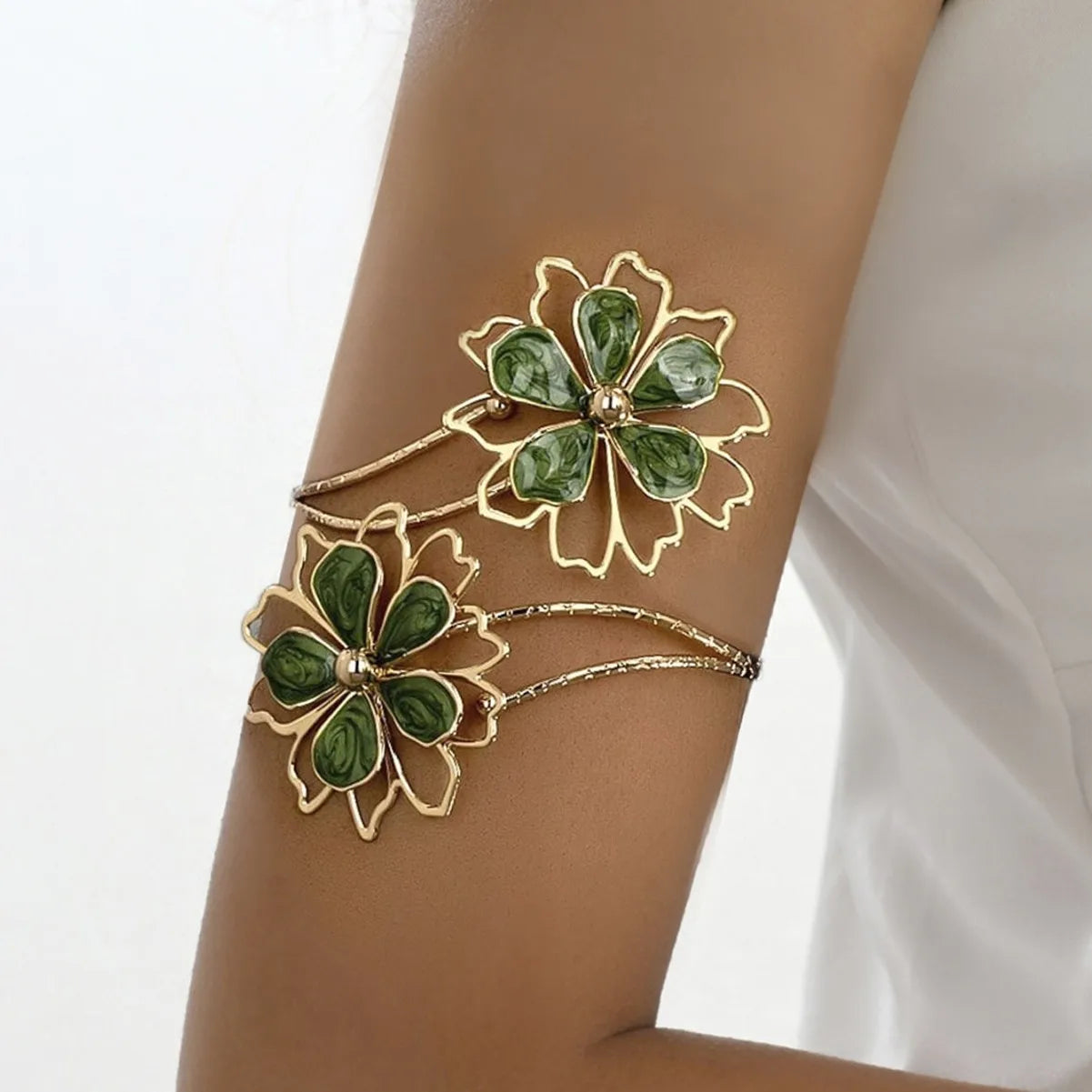 Nuevo Brazalete Abierto con Flores Huecas Multicolores pa...