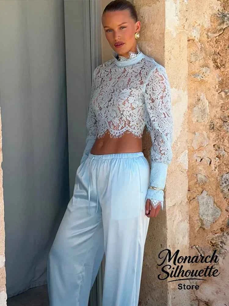 Conjunto Mujer Encaje Azul: Top Medio Alto y Pantalón Pierna Ancha