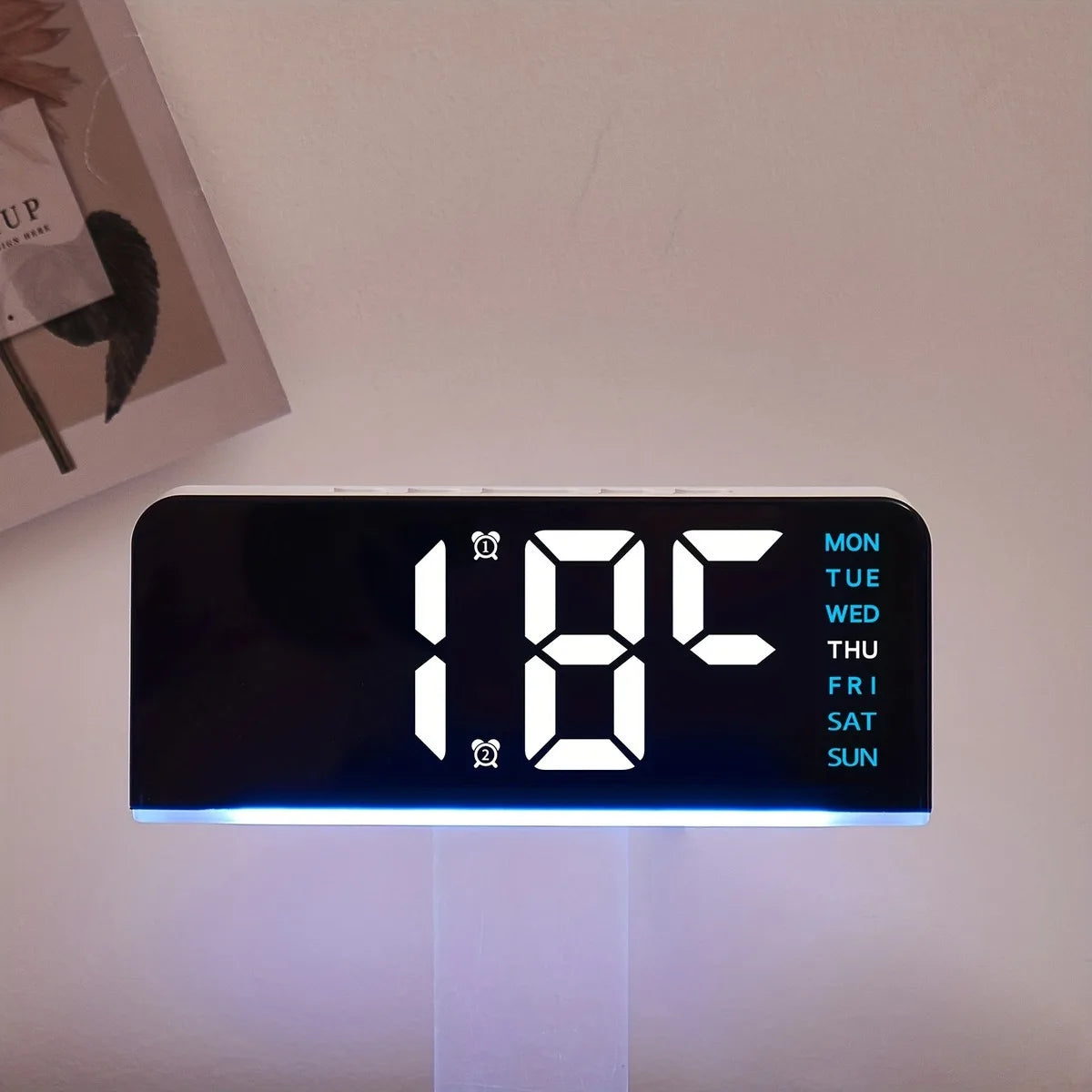 Reloj LED Ambiental Digital con Fecha (USB) - Brillo Ajustable