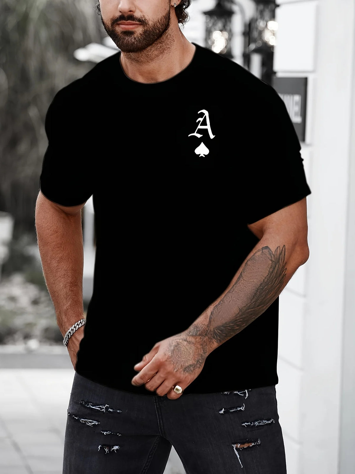 Camiseta Negra "King" Hombre: Estampado Dorado Informal