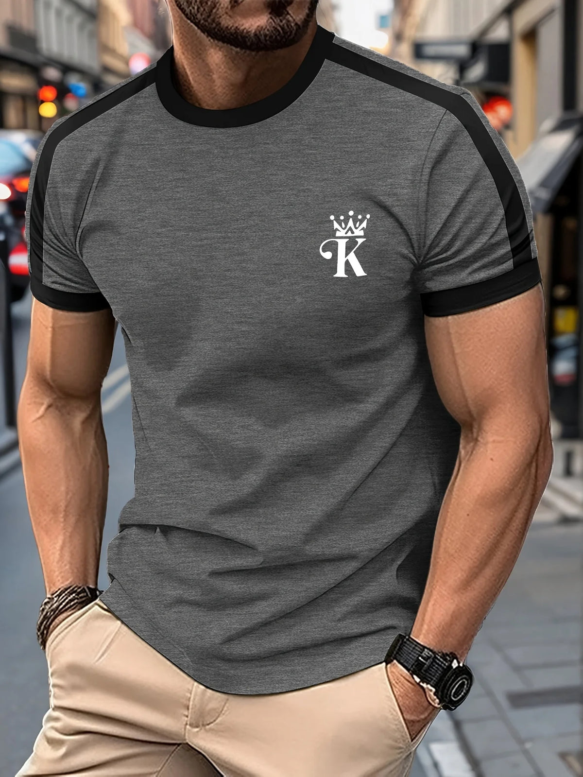 Camiseta Negra "King" Hombre: Estampado Dorado Informal