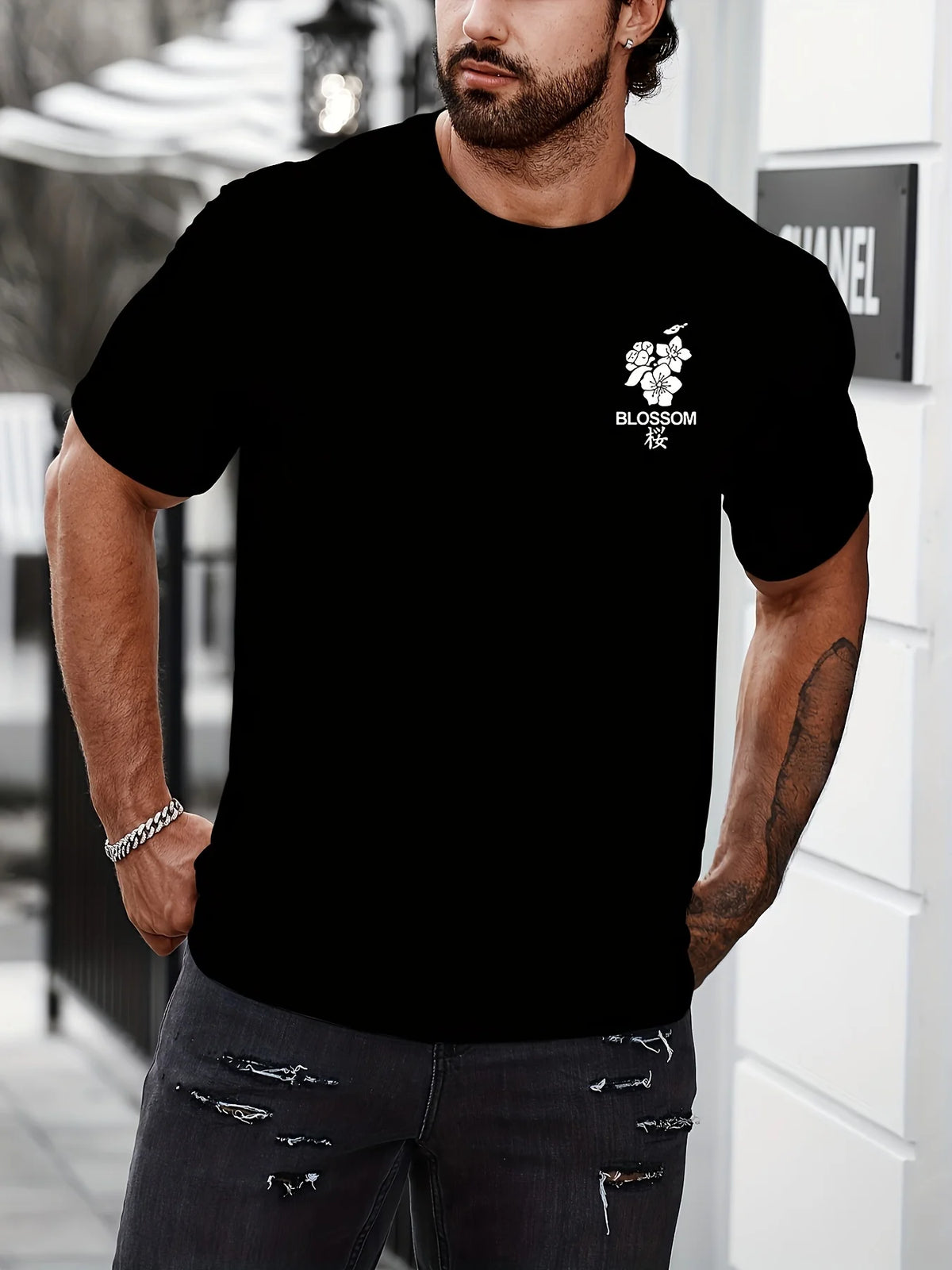 Camiseta Negra "King" Hombre: Estampado Dorado Informal