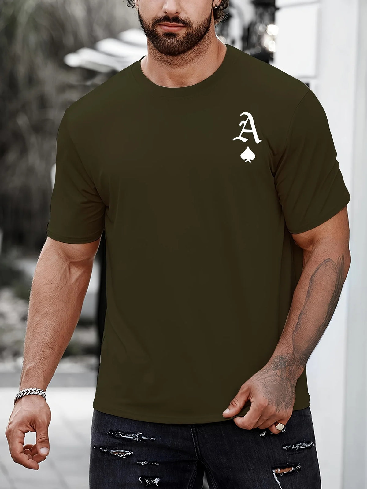 Camiseta Negra "King" Hombre: Estampado Dorado Informal