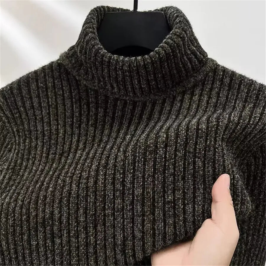Gray men's thick warm sweater with a high collar, casual winter knit, suitable for cold weather, from Corporación Turística.