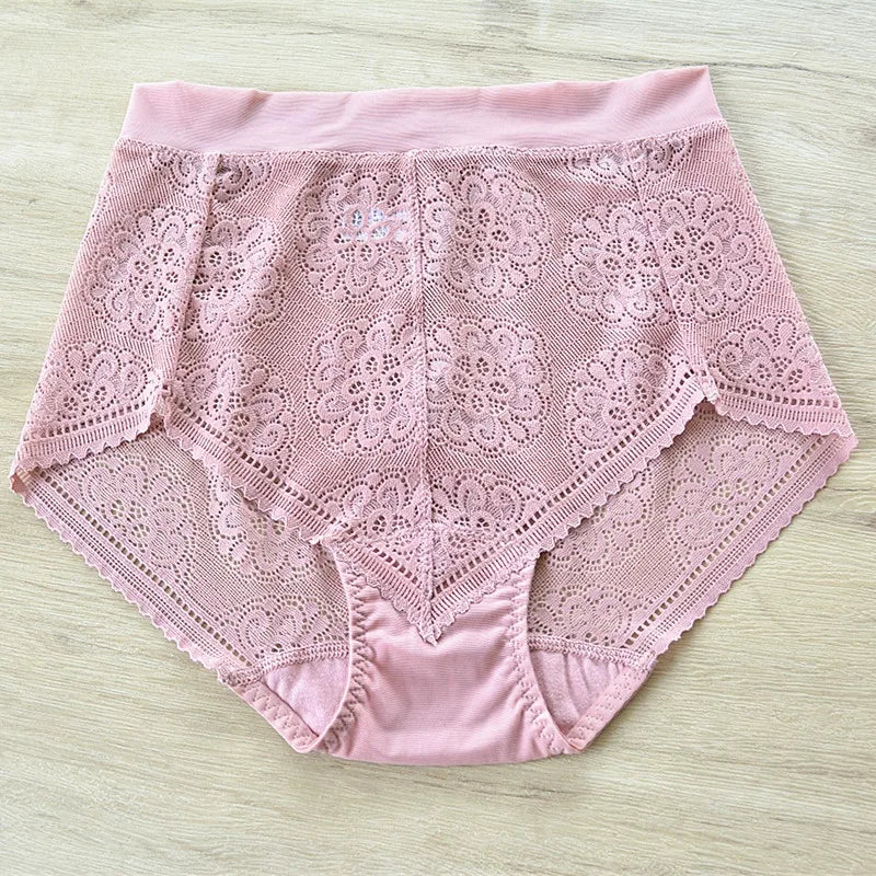 Lingerie bragas de encaje para mujer de la marca Corporación Turística, suave y elegante ropa interior en color negro.