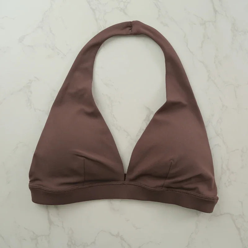 Sujetador deportivo para mujer con diseño de cuello halte...