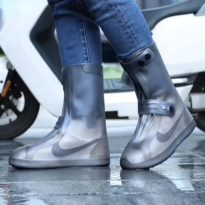 High waterproof shoe cover by Corporación Turística, high silicone design protecting footwear from rain and moisture.