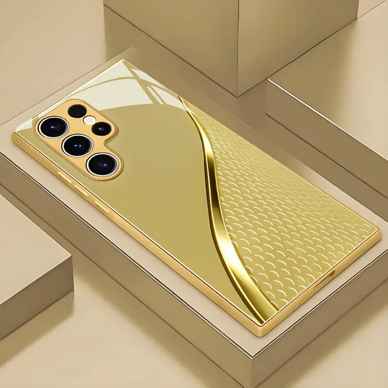 Luxury gold phone case for Samsung Galaxy by Corporación Turística, featuring a sleek, shiny gold finish and protective design.