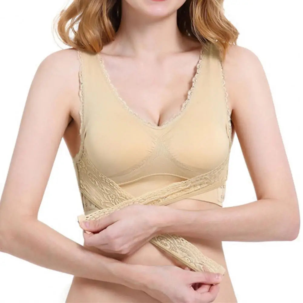 Sport bra without underwire from Corporación Turística featuring lift and side hook for comfortable support.