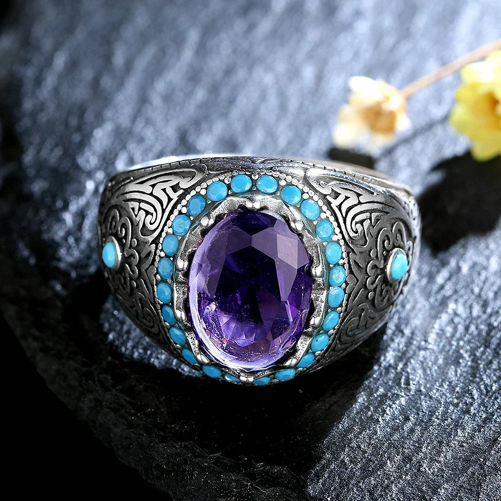 Silver ring for men and women, finger ring from Corporación Turística, featuring a sleek and modern design.