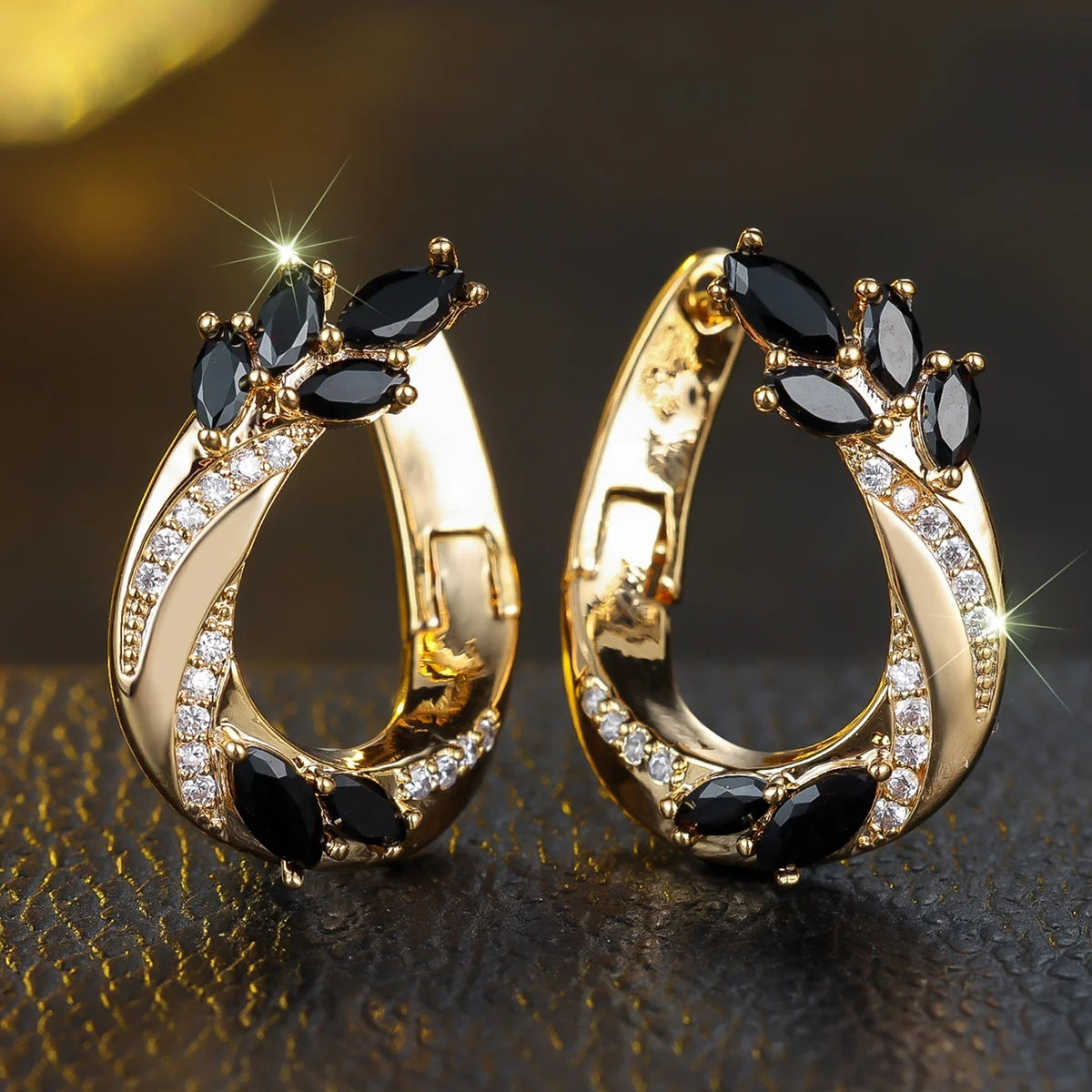 Pendientes de aro ovalados elegantes para mujer, con circ...