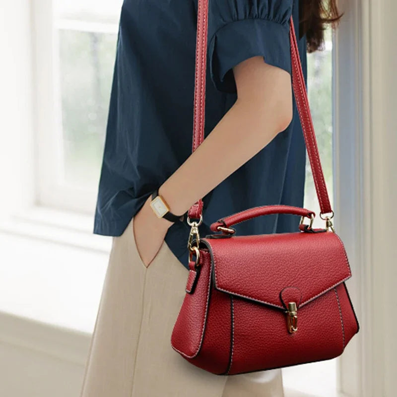 High-quality women's small handbags and crossbody bags by Corporación Turística, featuring stylish, compact design and versatile use.