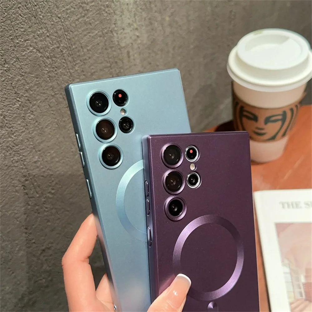 Silicone MagSafe phone case in metallic color, compatible with iPhone, by Corporación Turística.