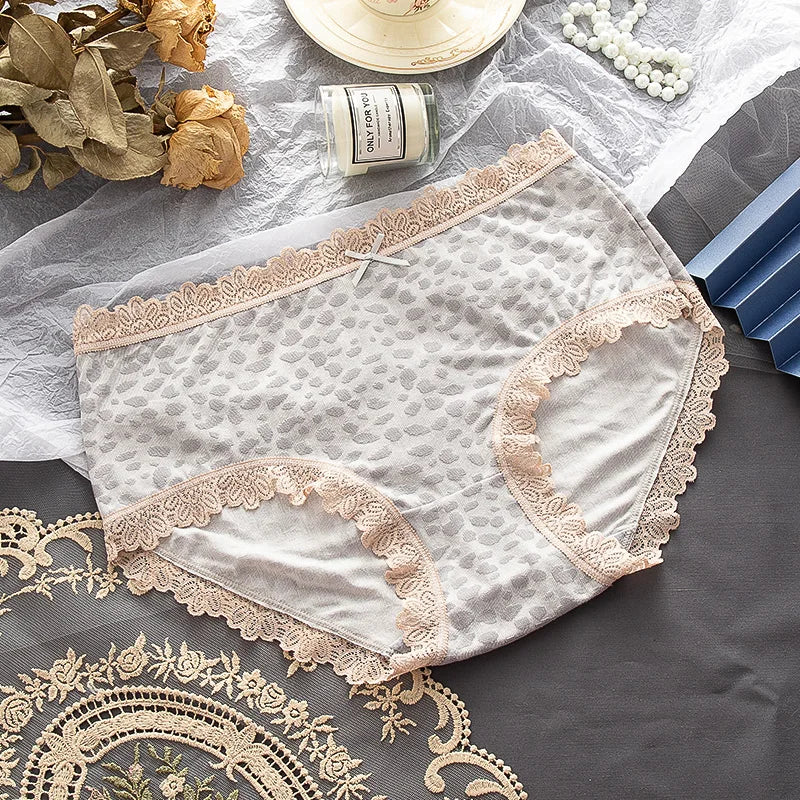 Comfortable women’s cotton antibacterial underwear from Corporación Turística, showing the soft, breathable fabric design.