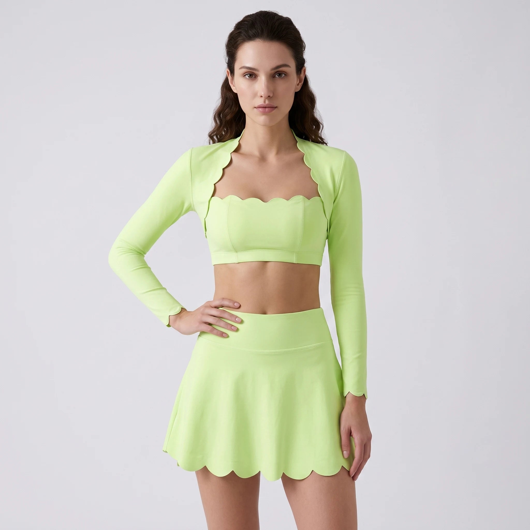 Conjunto Deportivo para Mujer, Serie Scallop Petal, Sujet...