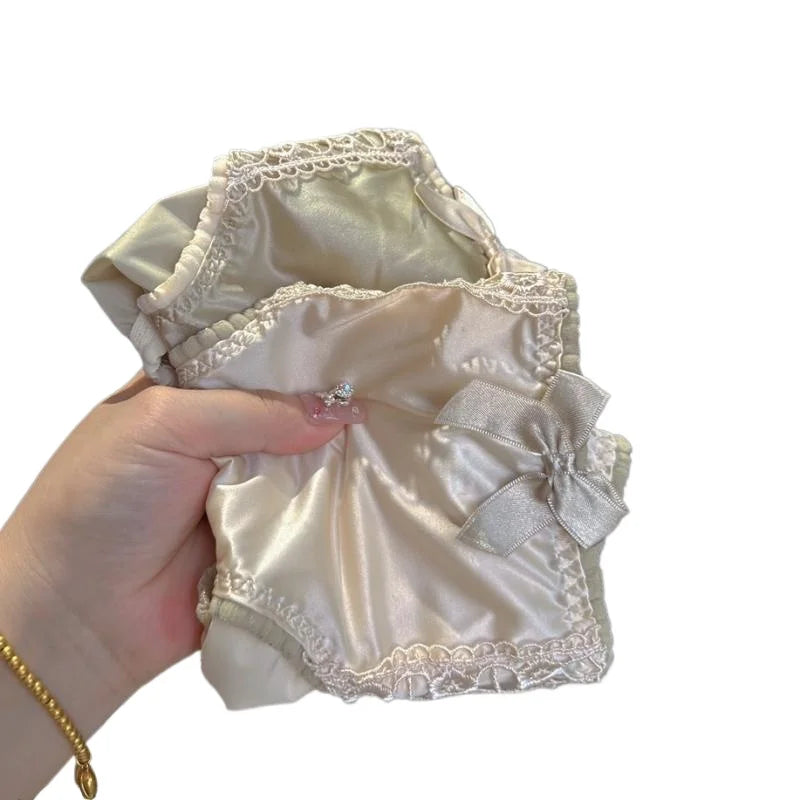 Silk skating underwear shorts from Corporación Turística, smooth and comfortable fabric for athletic or casual wear.