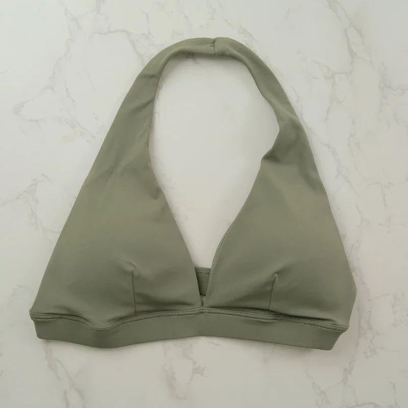 Sujetador deportivo para mujer con diseño de cuello halte...