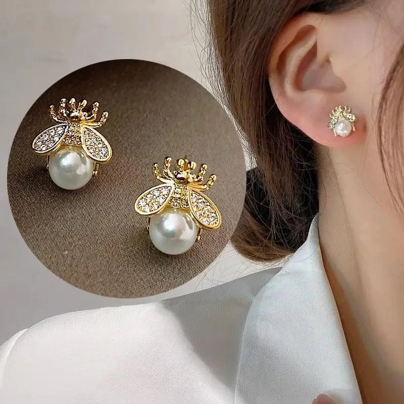 Pendientes de cisne de cristal hueco de aguja de plata 92...