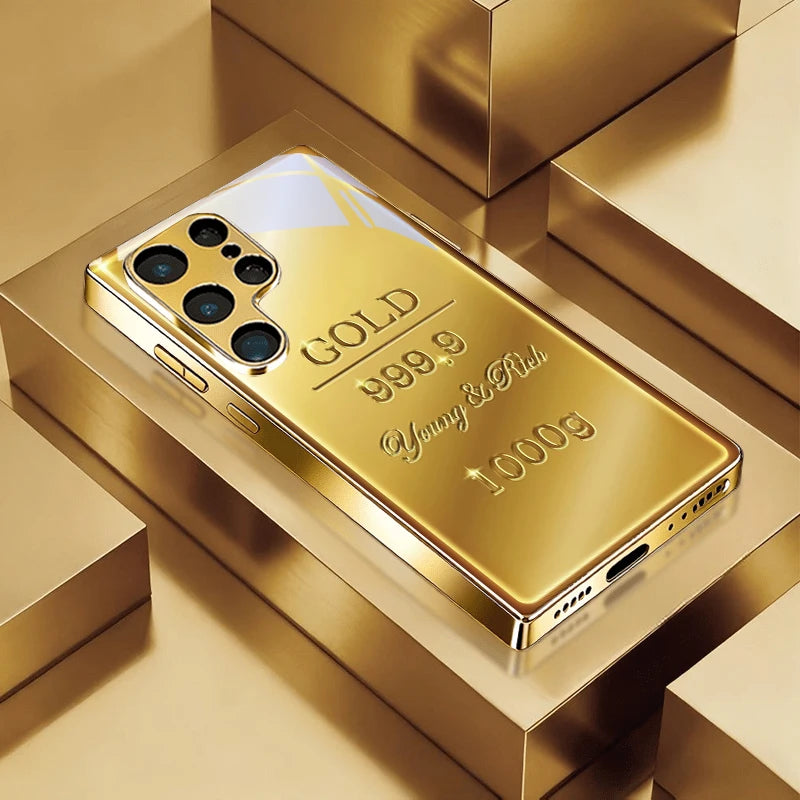 Luxurious gold phone case with bar design from Corporación Turística, stylish protective cover for smartphones.