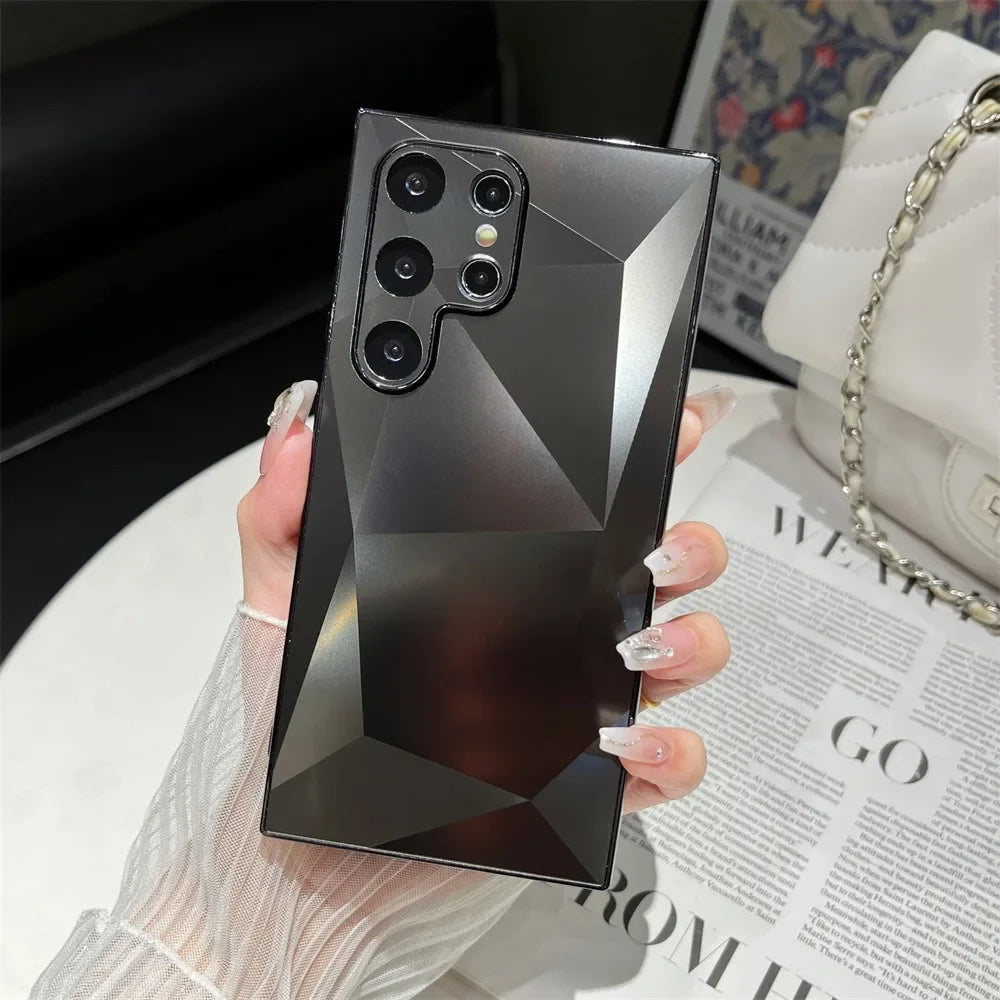 Samsung Galaxy phone with diamond pattern 3D mate gold case by Corporación Turística, featuring textured design and slim fit.