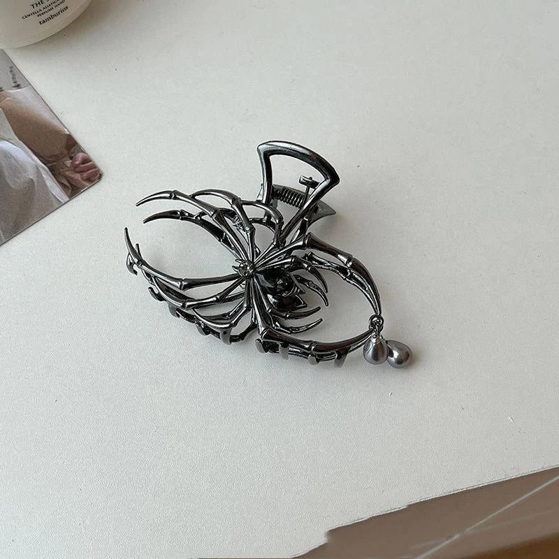 Pinza de Pelo Gótica con Forma de Araña para Mujer, de Metal Calado con Imitación de Perla, Tipo Tiburón, con Dijes, Accesorios de Pelo Modernos M
