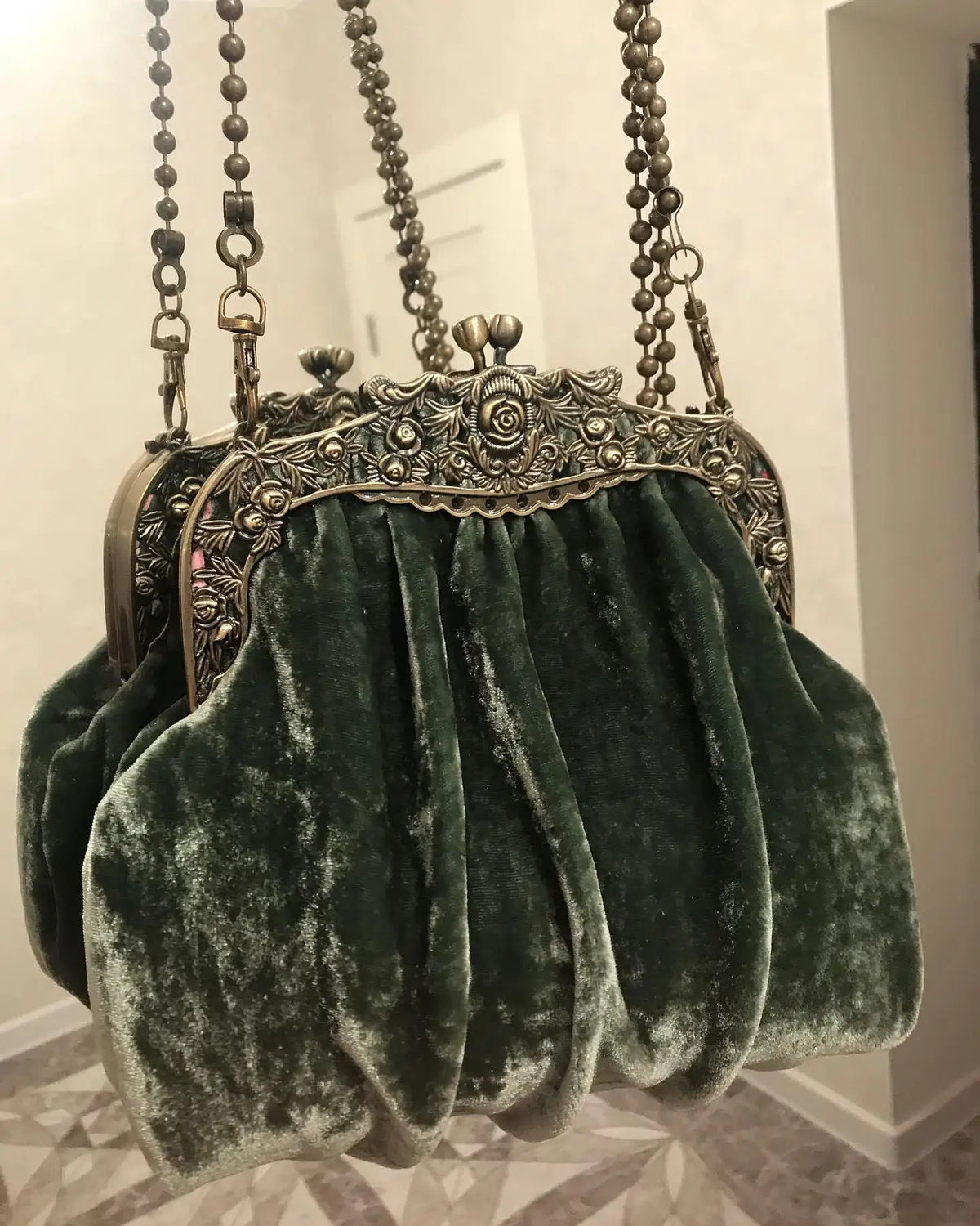 Bolso de mano vintage de terciopelo sólido con cierre de ...
