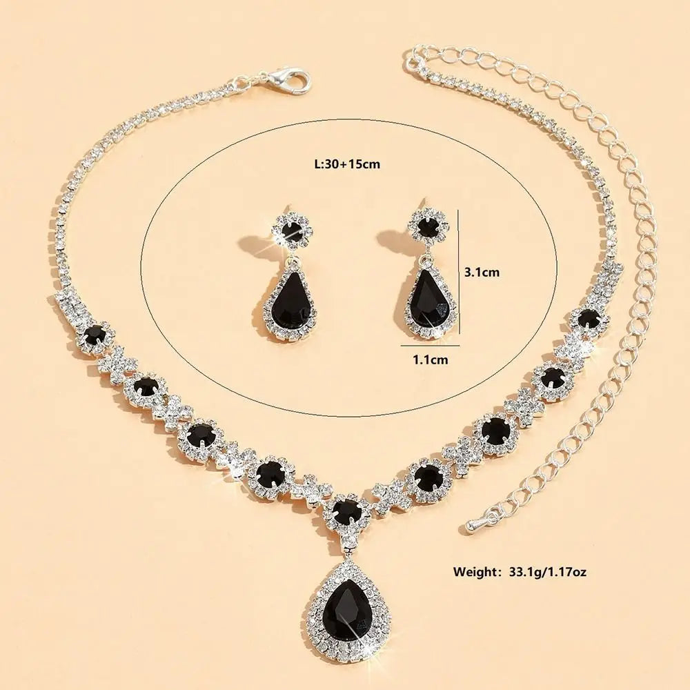 Conjunto de pendientes y collar de joyería de cristal a l...