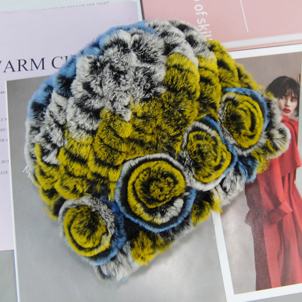 Authentic leather hat and matching scarf set from Nueva moda, shown in a sleek, stylish design with rich leather texture.