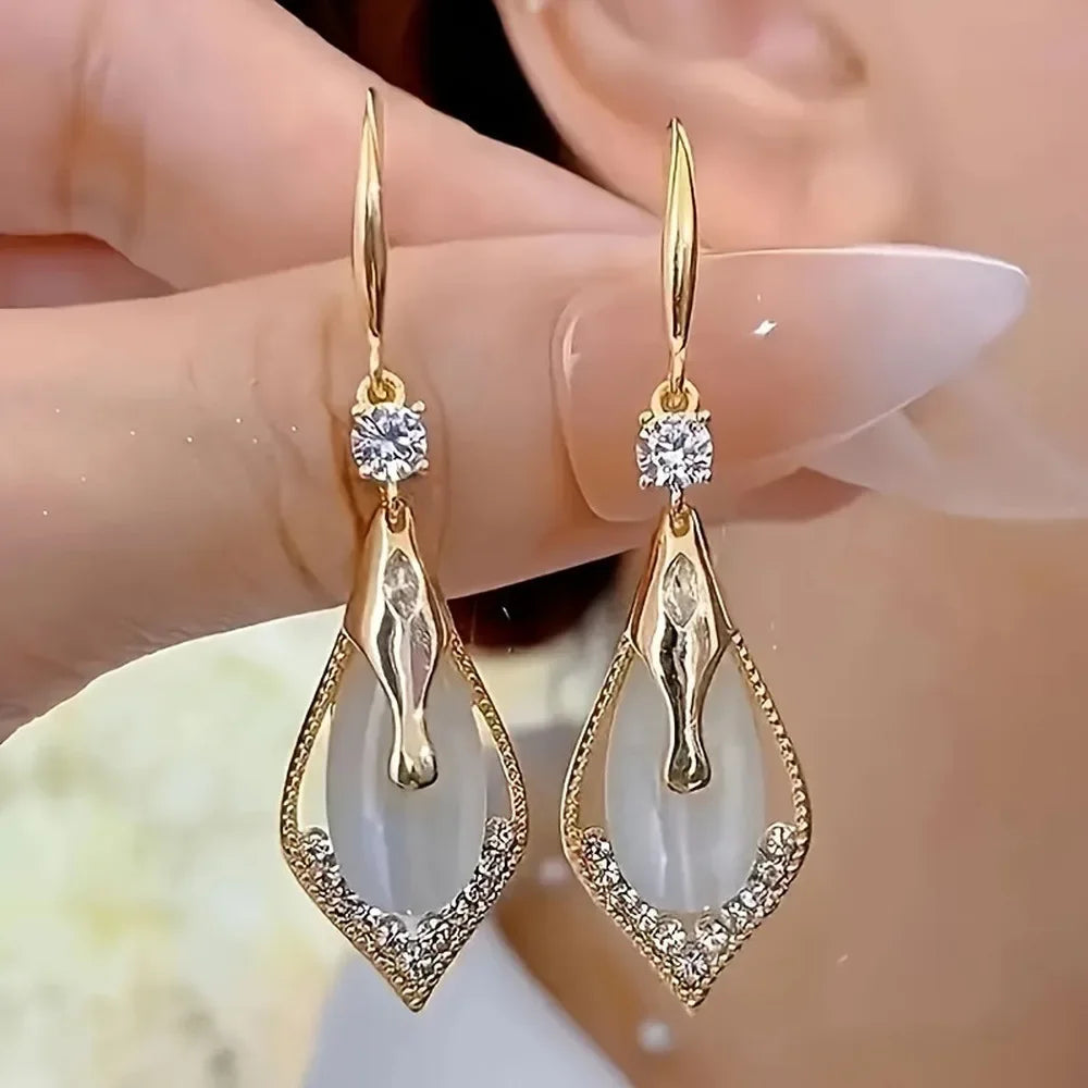 Nuevos exquisitos pendientes colgantes de cristal de circ...