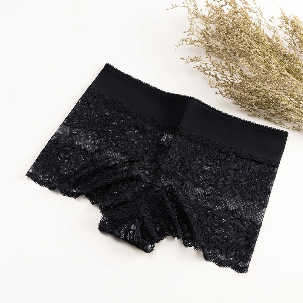 Lace cut-out women's calzones de encaje de Corporación Turística, soft fabric, stylish and comfortable undergarments.