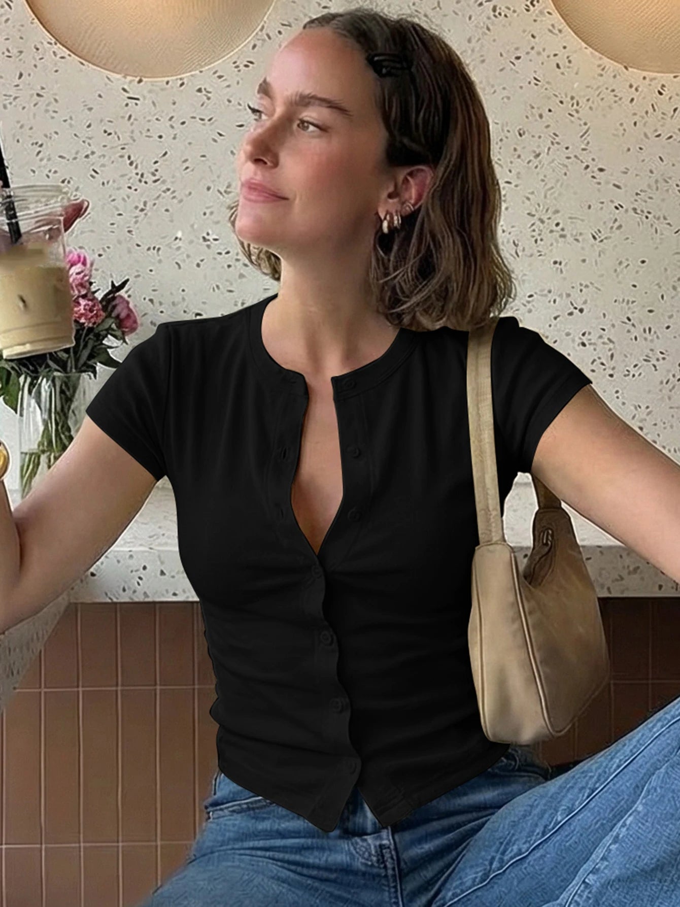 Camiseta Básica Ajustada Mujer Verano Club Fiesta | Estilo Minimalista Botones