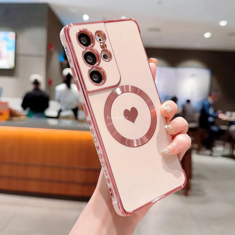 Silicone wireless charging phone case in heart shape with design details, compatible with smartphones for easy charging and protection.
