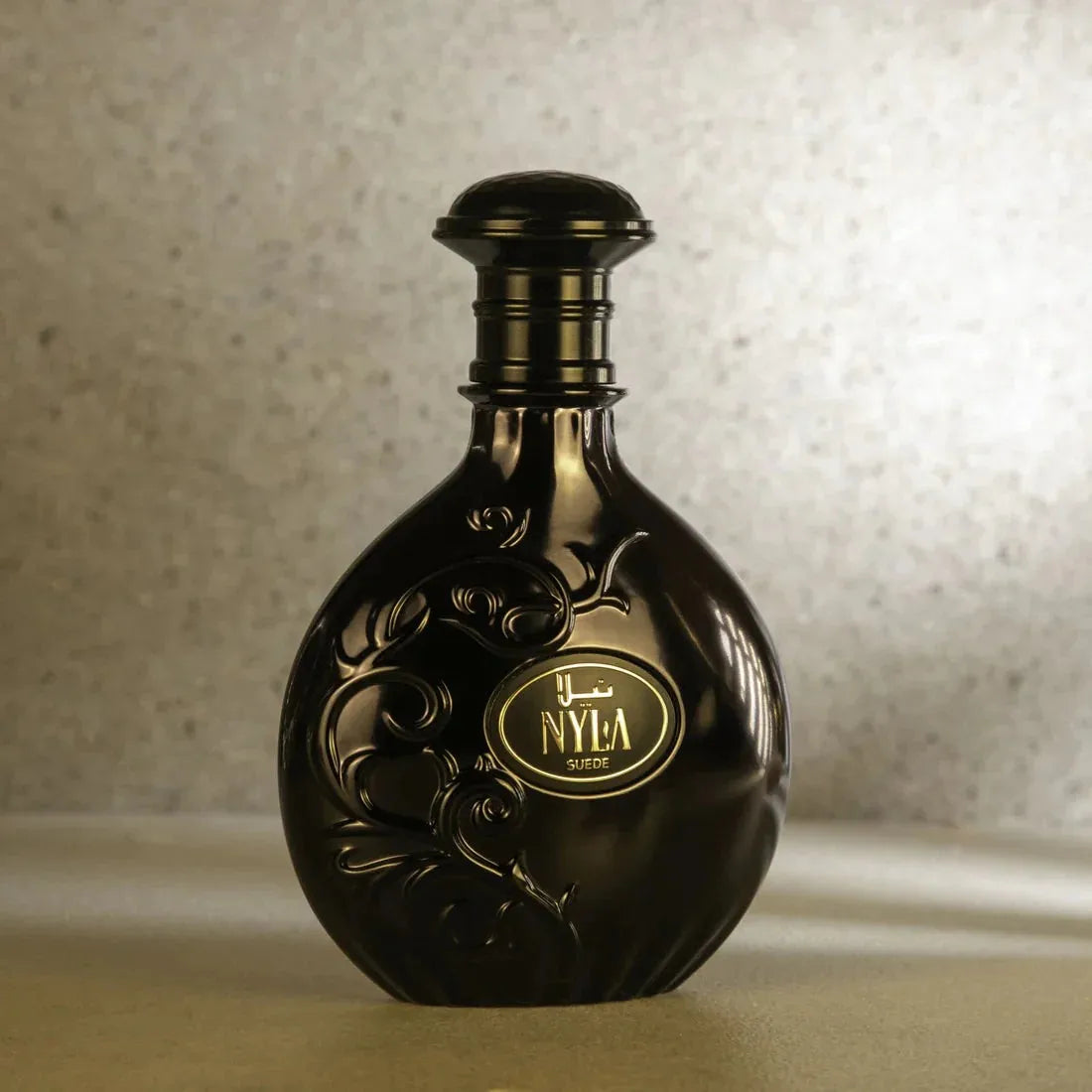Perfume Arabiyat Nyla Suede Eau de Parfum de 2.7 Fl Oz, f...