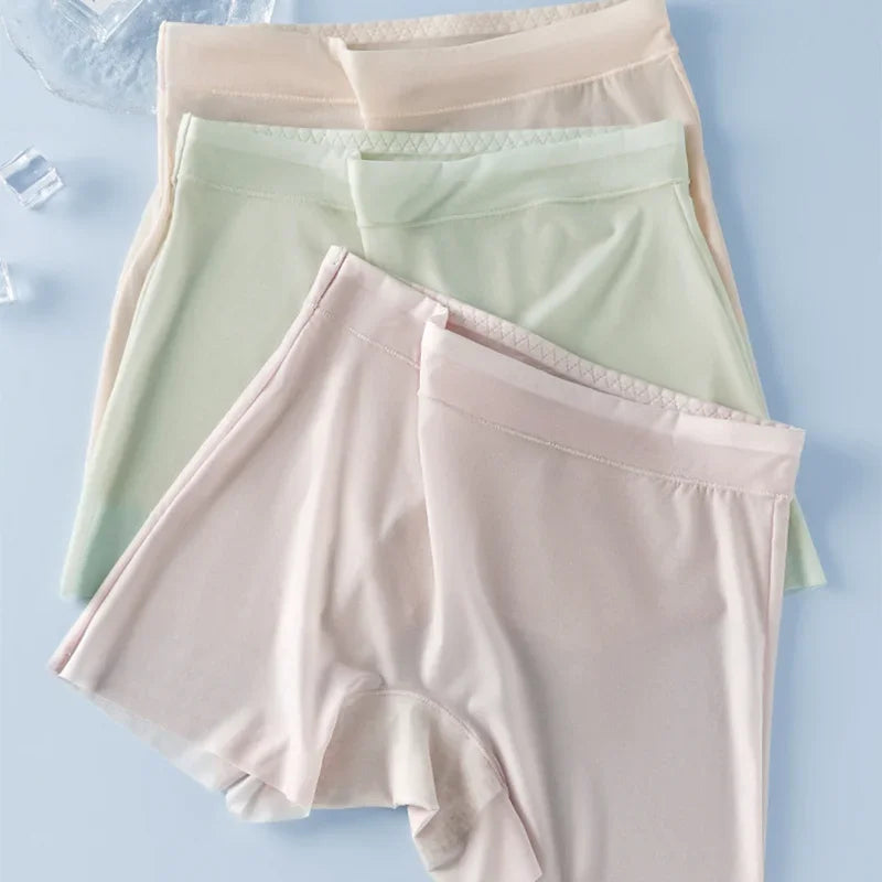 Set of four ultrathin cold silk panties for women, soft and comfortable, by Corporación Turística.