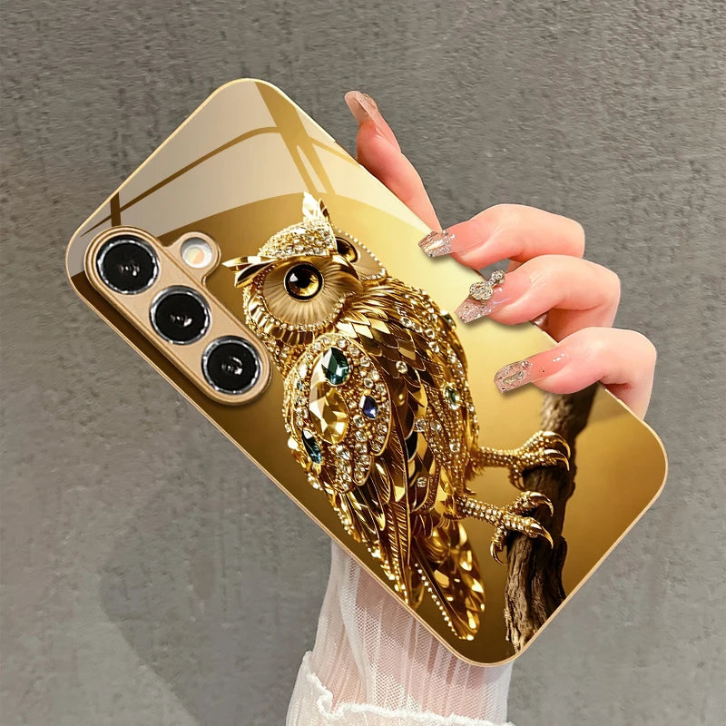 Decorative phone case for Samsung with 2D owl design and gem accents, by Corporación Turística.