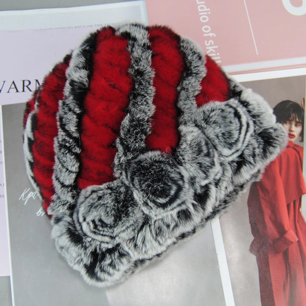 Authentic leather hats from Nueva moda, featuring stylish sets of fur accessories, displayed by Corporación Turística.
